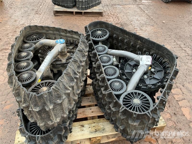  Quantity of (4)  Camso Tracks - Fits ATV T4S مكونات أخرى