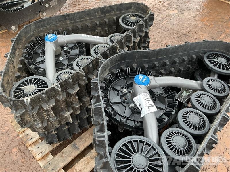  Quantity of (4)  Camso Tracks - Fits ATV T4S مكونات أخرى
