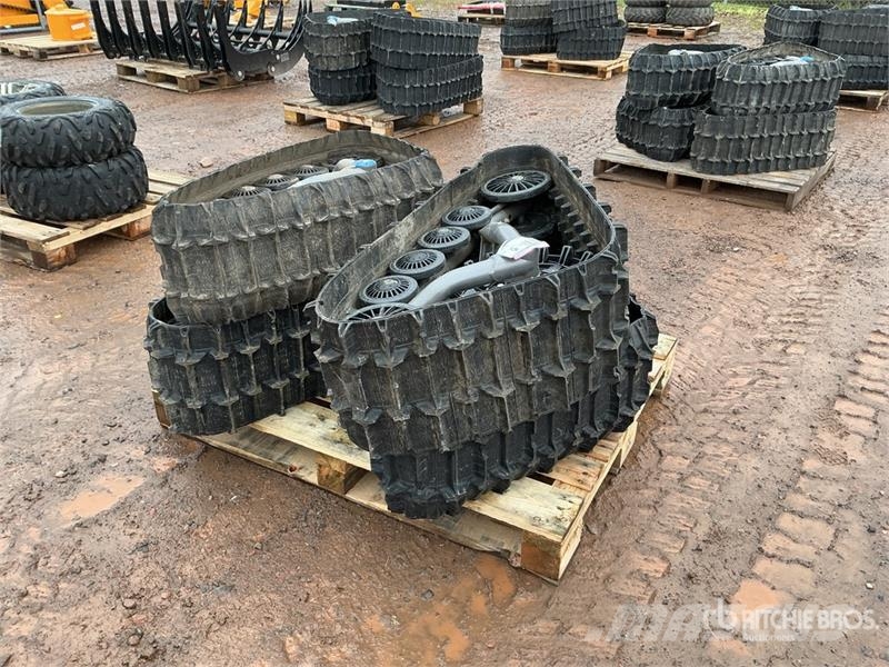  Quantity of (4)  Camso Tracks - Fits ATV T4S مكونات أخرى