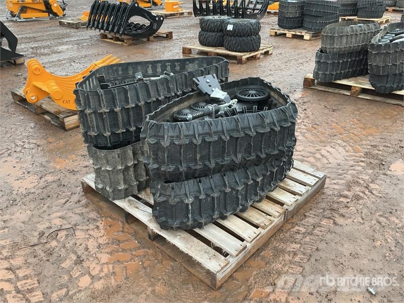 Quantity of (4)  Camso Tracks - Fits ATV T4S مكونات أخرى
