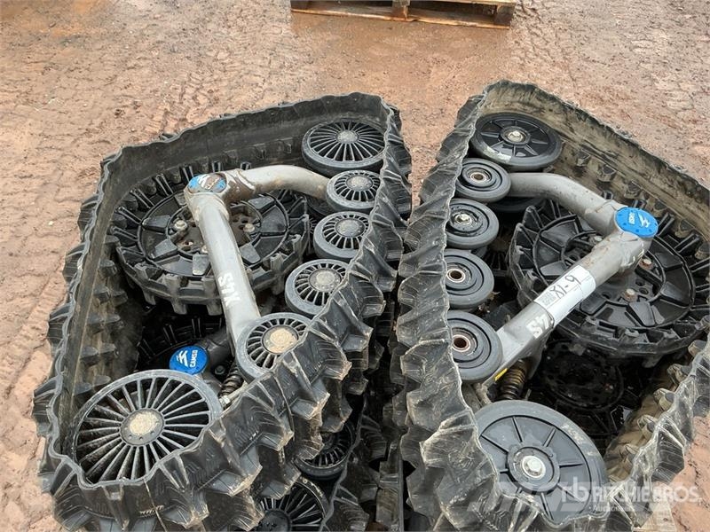  Quantity of (4)  Camso Tracks - Fits ATV X4S مكونات أخرى