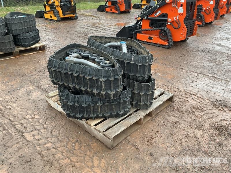  Quantity of (4)  Camso Tracks - Fits ATV X4S مكونات أخرى