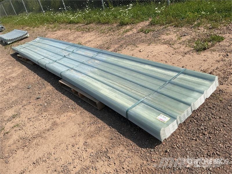 Quantity of (50) 3 ft x 20 ft Clear Corrugated Pol Vintsid, telfrid ja materjaliliftid