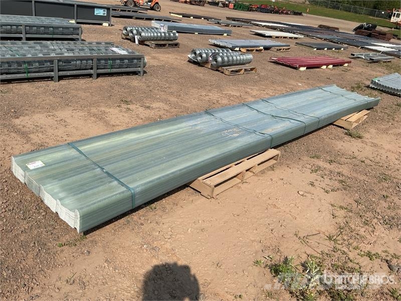 Quantity of (50) 3 ft x 20 ft Clear Corrugated Pol Vintsid, telfrid ja materjaliliftid