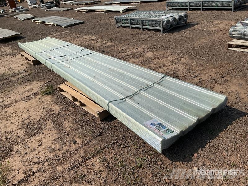 Quantity of (50) 3 ft x 20 ft Clear Corrugated Pol Vintsid, telfrid ja materjaliliftid
