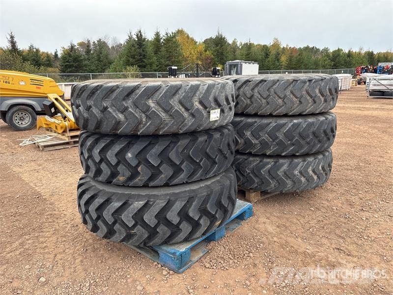 Quantity of (6) 14.00R24 Tires Gume, kotači i naplatci