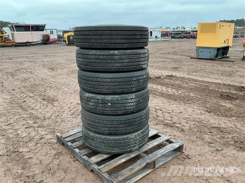 Quantity of (6) 225/75R19.5 Tires Dæk, hjul og fælge