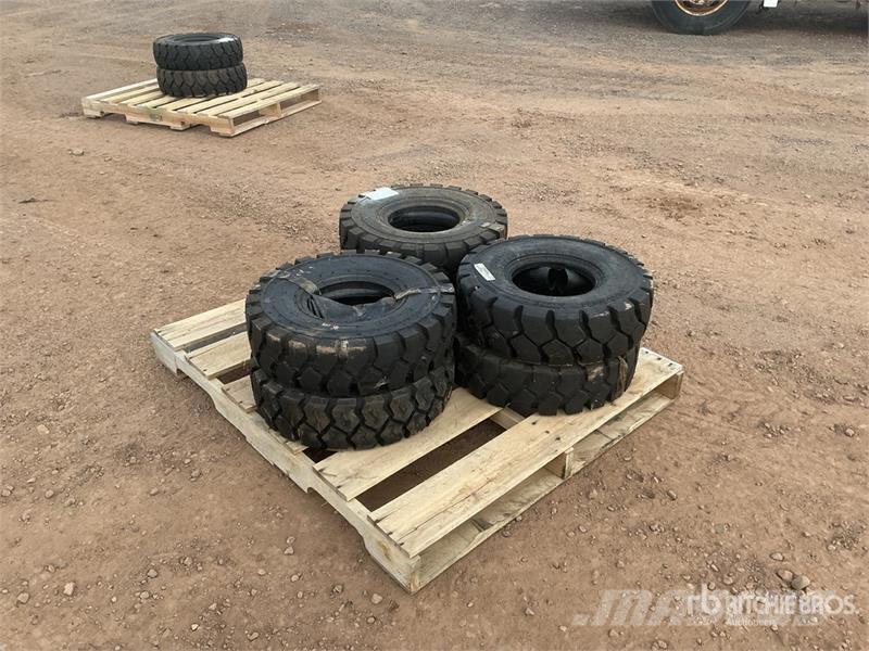 Quantity of (6) 6.00-9 Tires (Unused) Opony, koła i felgi
