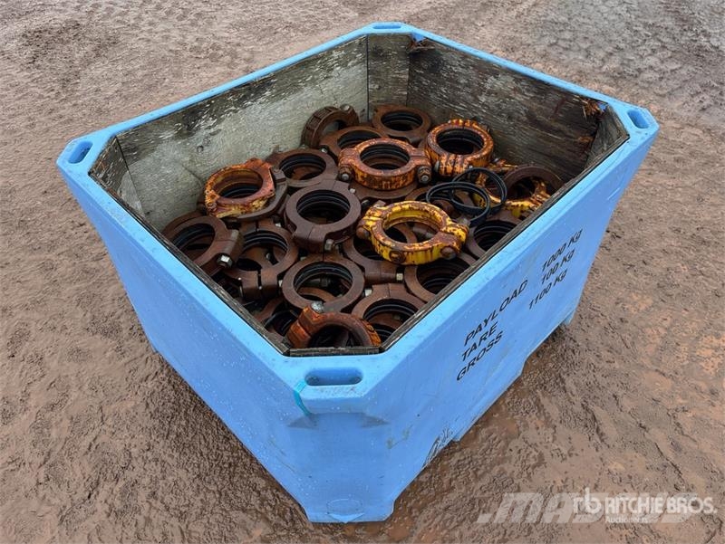 Quantity of 6 in Cement Pipe Clamps Outros Florestal