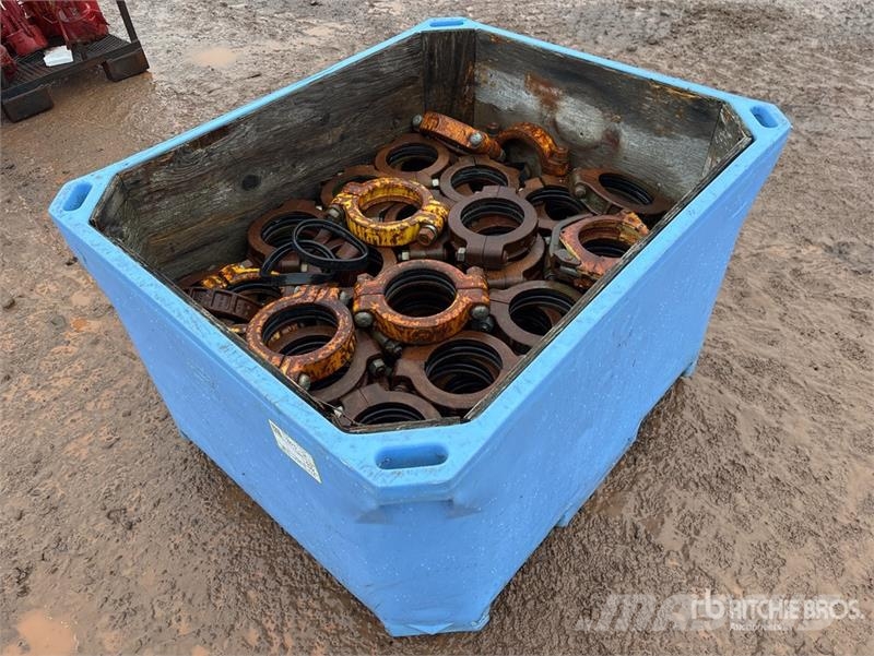 Quantity of 6 in Cement Pipe Clamps Outros Florestal