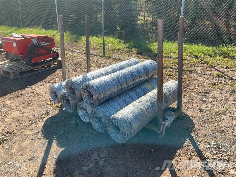 Quantity of (7) BYT FFC762 330 ft x 4 ft Galvaniz Attrezzature per recinzioni