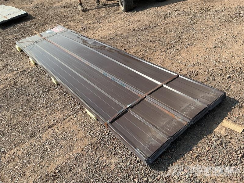 Quantity of (70) 12ft x 3ft Brown Metal Roof/Wall Csörlők, emelőberendezések és anyagmozgató liftek