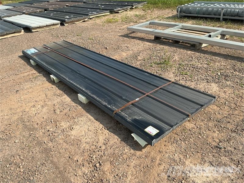  Quantity of (70) Black Metal Roof Panels Montacargas y elevadores de material