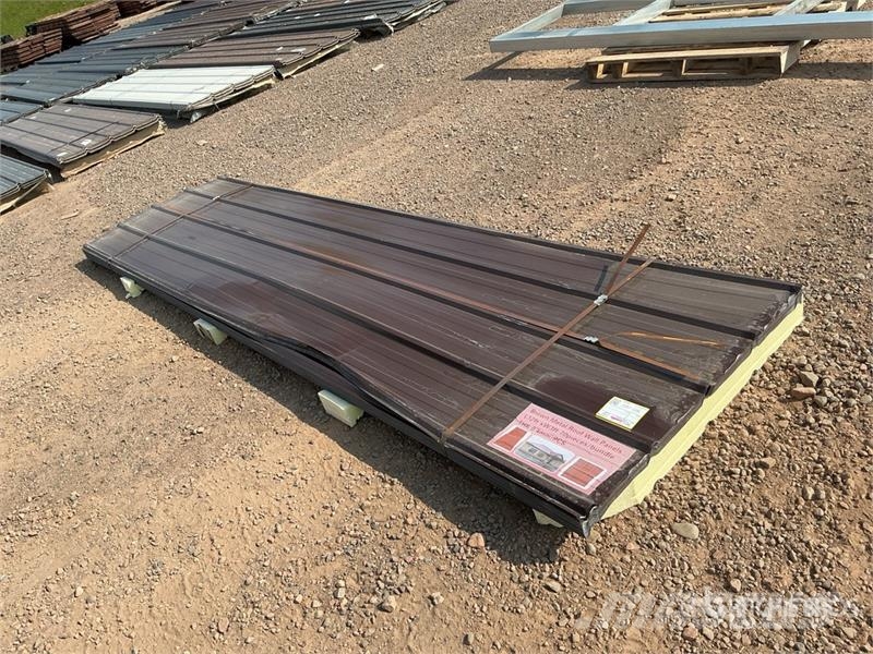  Quantity of (70) Brown Metal Roof/Wall Panels Montacargas y elevadores de material