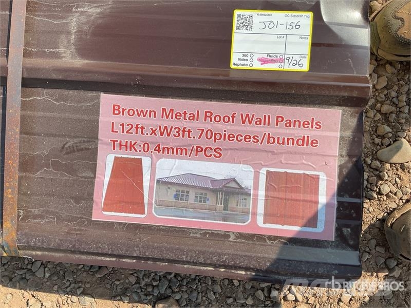  Quantity of (70) Brown Metal Roof/Wall Panels Montacargas y elevadores de material