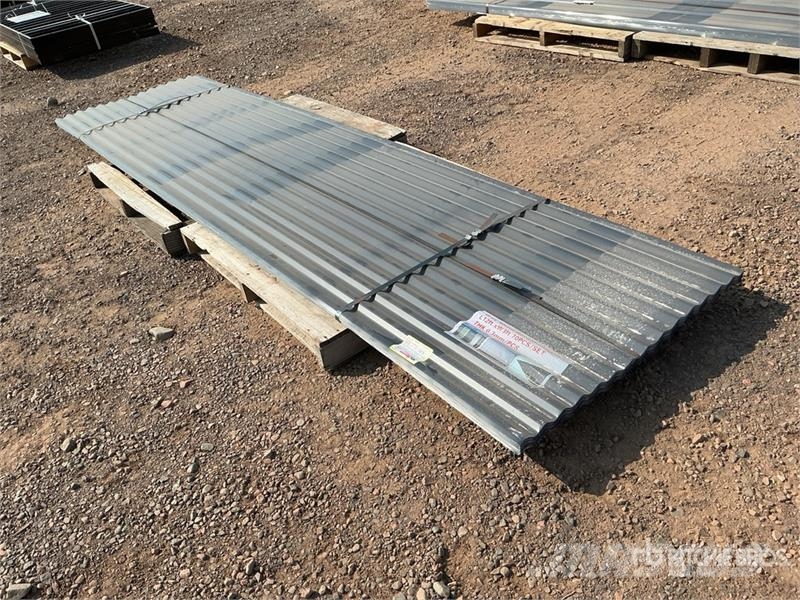  Quantity of (70) Grey Metal Roof/Wall Panels Montacargas y elevadores de material