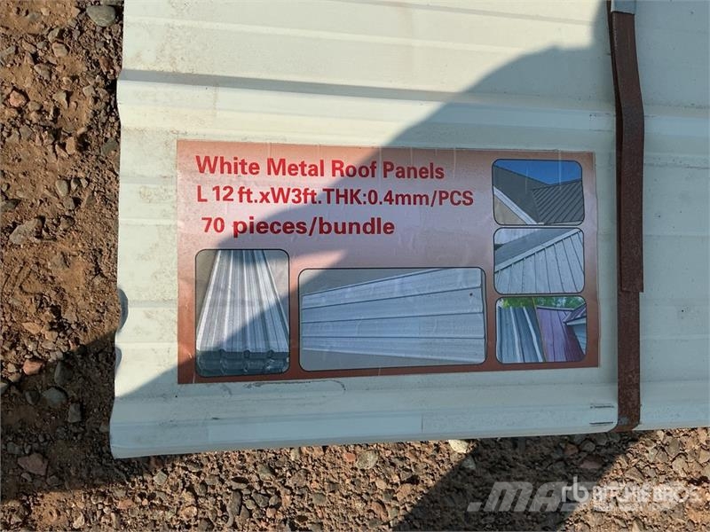 Quantity of (70) White Metal Roof Panels Montacargas y elevadores de material