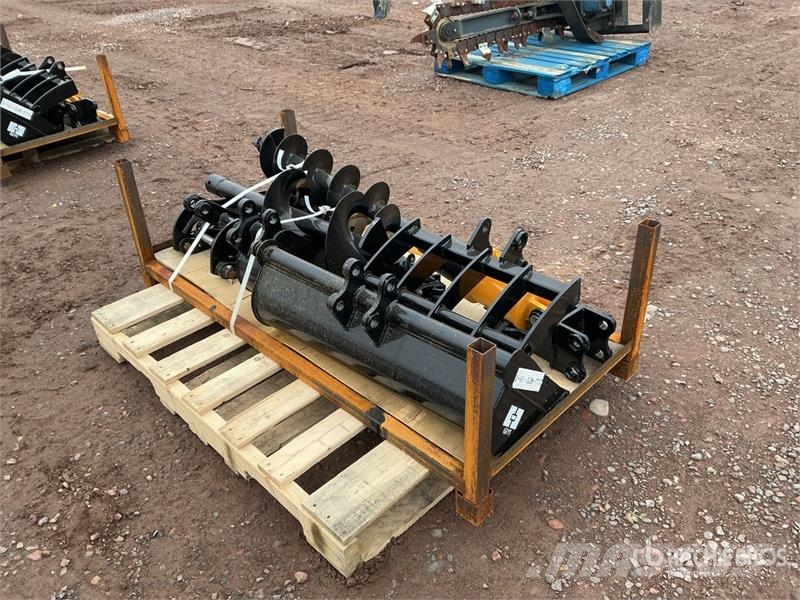 Quantity of (8)  VICSEC VCA-8 Mini Excavator Attac Outros componentes