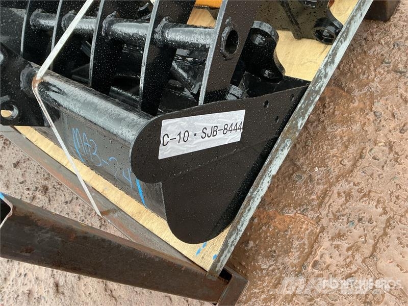  Quantity of (8)  VICSEC VCA-8 Mini Excavator Attac Otros componentes
