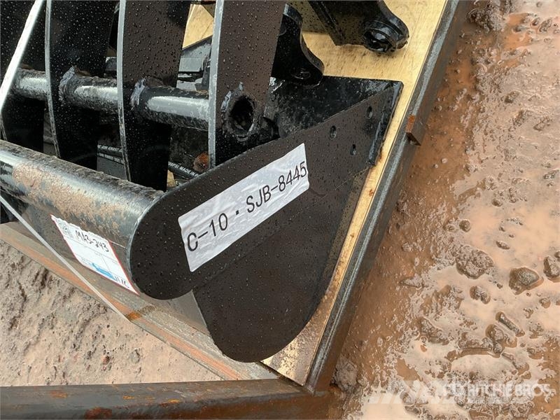  Quantity of (8)  VICSEC VCA-8 Mini Excavator Attac Otros componentes