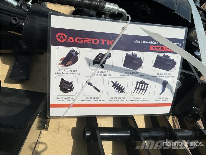 Quantity of (9) AGT 12EX-ATA Mini Excavator Attac Drugi deli