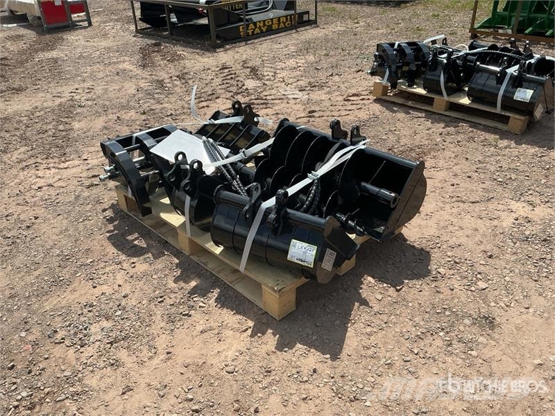 Quantity of (9) AGT 12EX-ATA Mini Excavator Attac Drugi deli