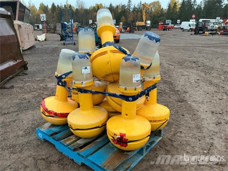  Quantity of (9) Work Lights معدات البناء - غير ذلك