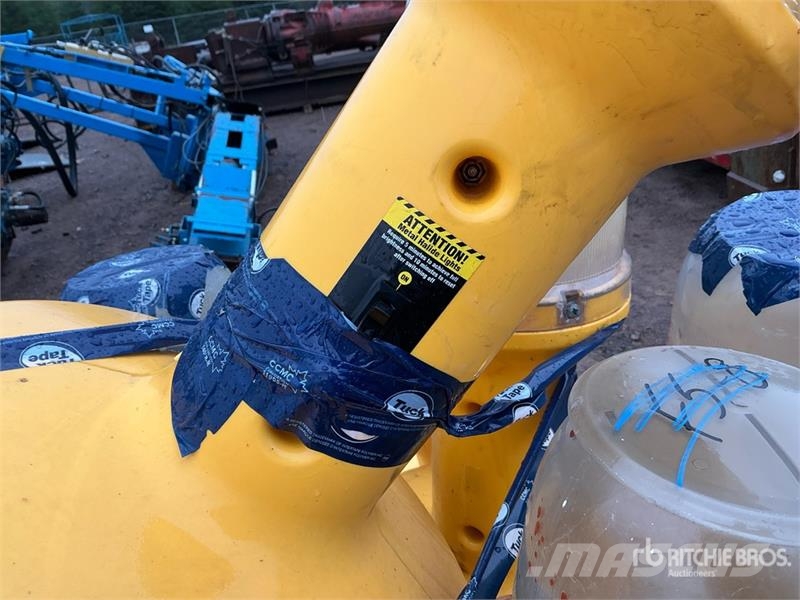  Quantity of (9) Work Lights معدات البناء - غير ذلك