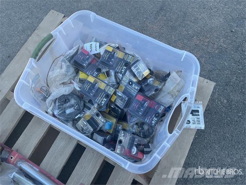 Quantity of Assorted Lights Drugi deli