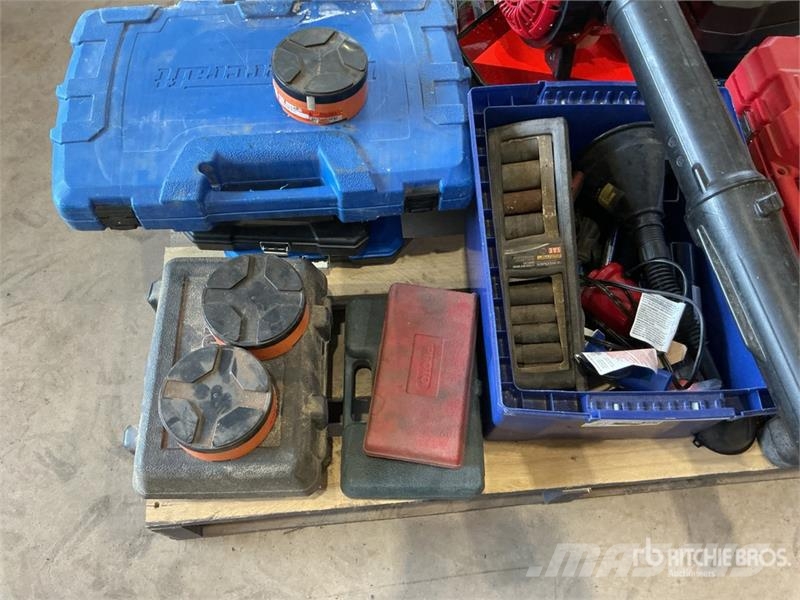 Quantity of Assorted Shop Tools Drugi deli