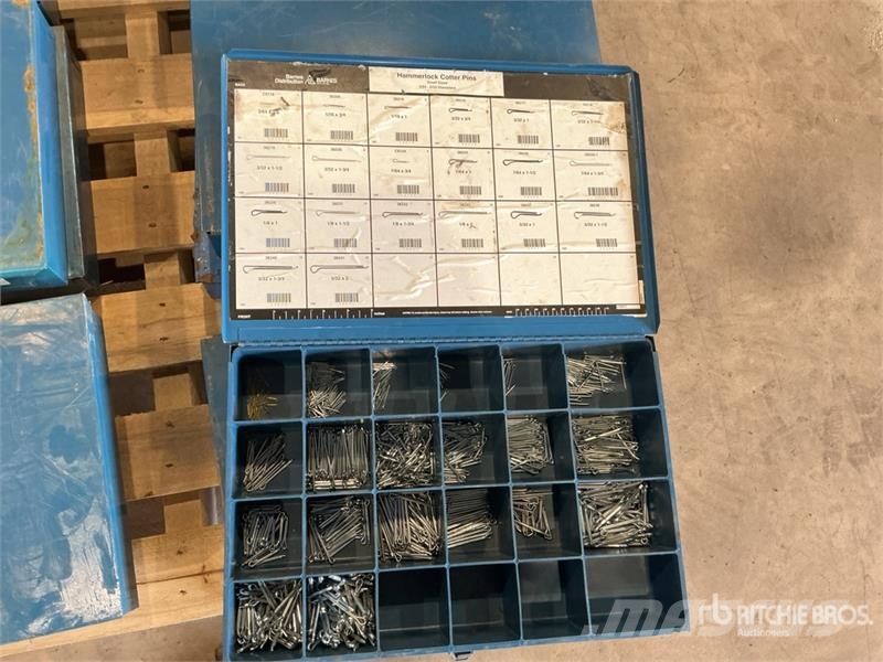 Quantity of Assorted Shop Supplies Drugi deli