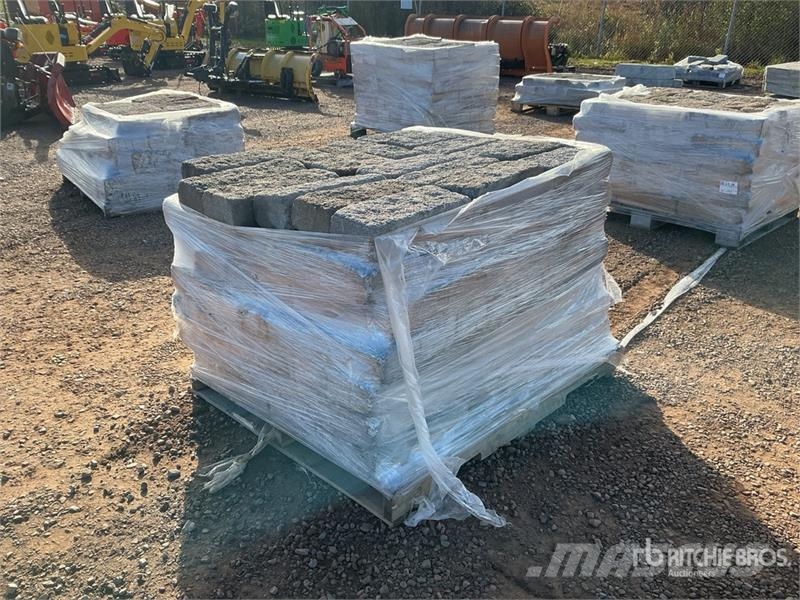 Quantity of Concrete Blocks Seilwinden, Bauaufzüge und Lastenaufzüge