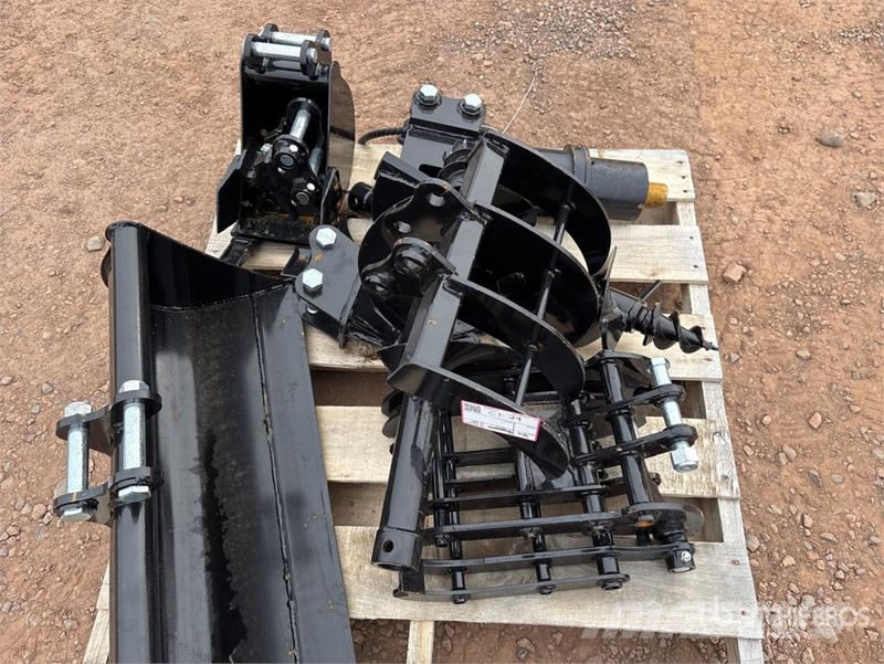 Quantity of Mini Excavator Attachments (Unused) Andre komponenter