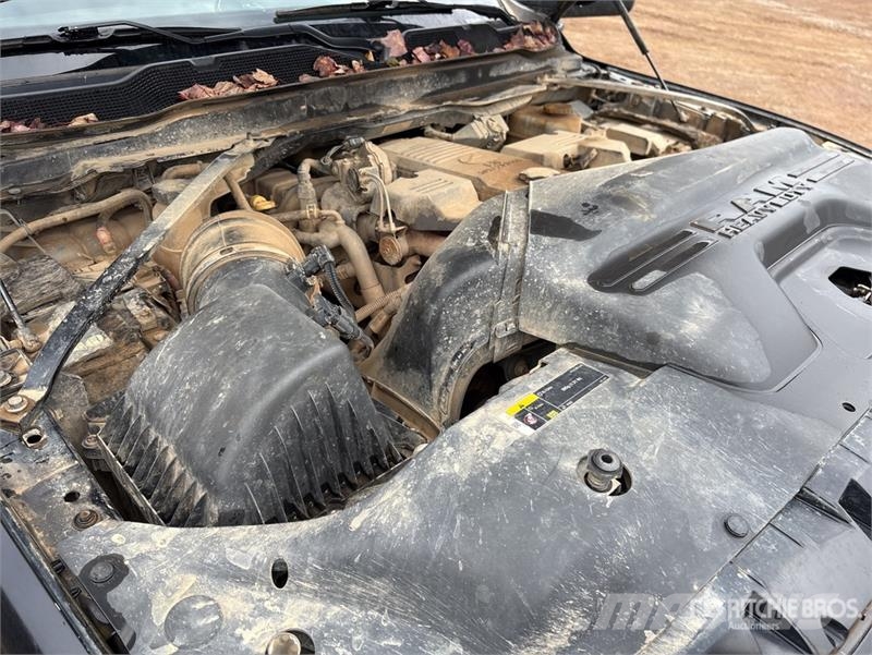 RAM 2500 4x4 Crew Cab Pickup Otras furgonetas