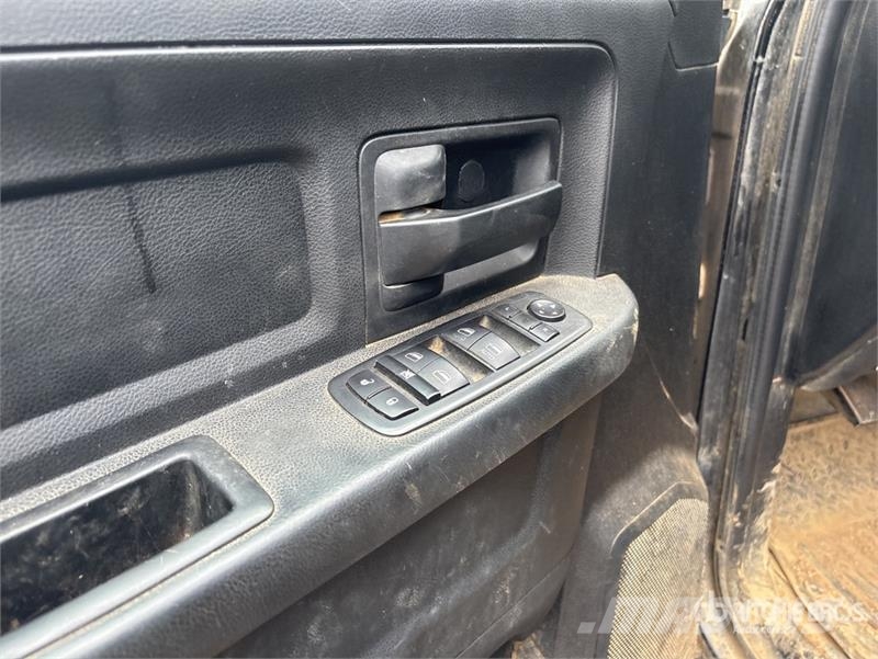 RAM 2500 4x4 Crew Cab Pickup Otras furgonetas