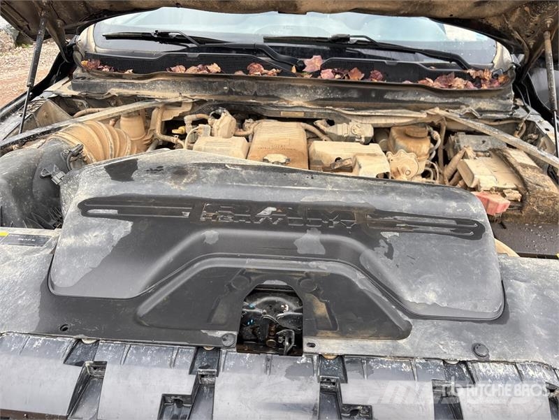 RAM 2500 4x4 Crew Cab Pickup Otras furgonetas