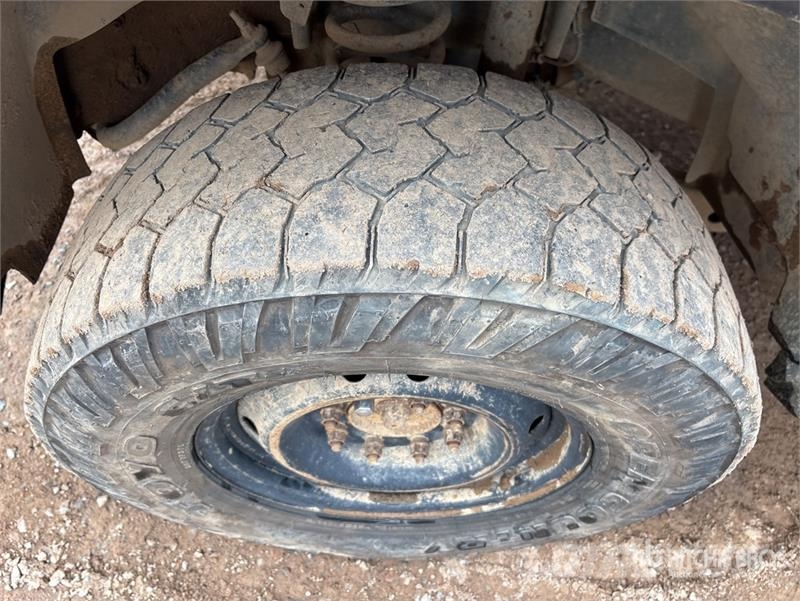 RAM 2500 4x4 Crew Cab Pickup Otras furgonetas