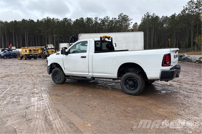 RAM 2500 4x4 Pickup Ostalo