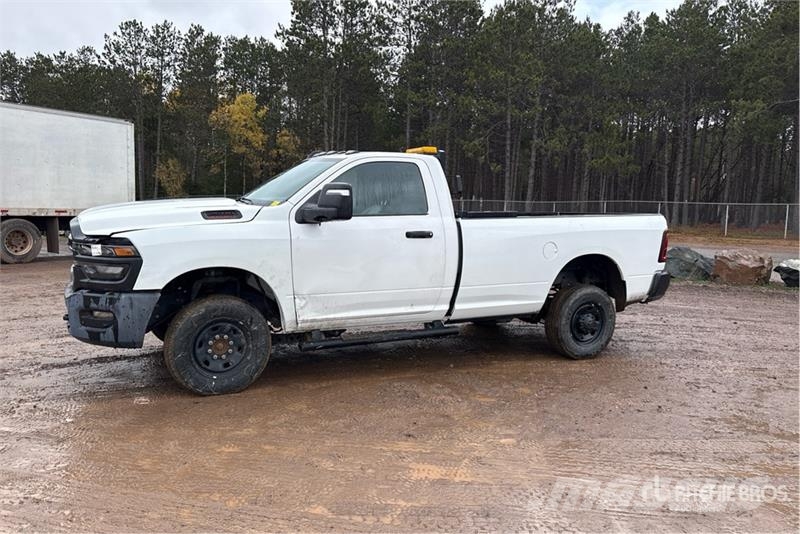 RAM 2500 4x4 Pickup Ostalo