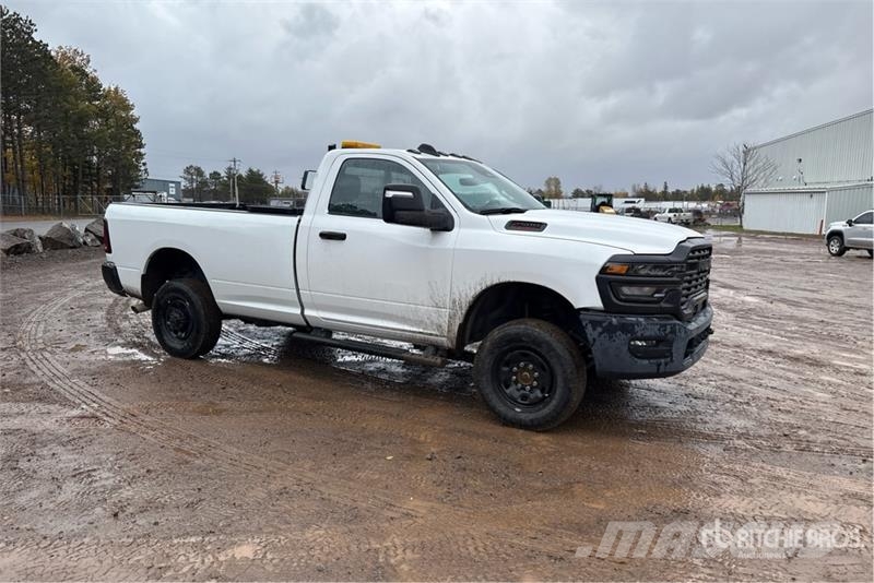 RAM 2500 4x4 Pickup Ostalo