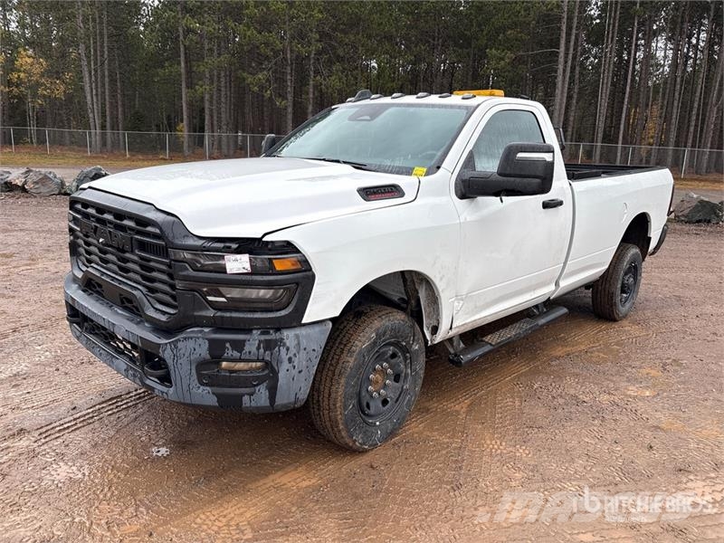 RAM 2500 4x4 Pickup Ostalo