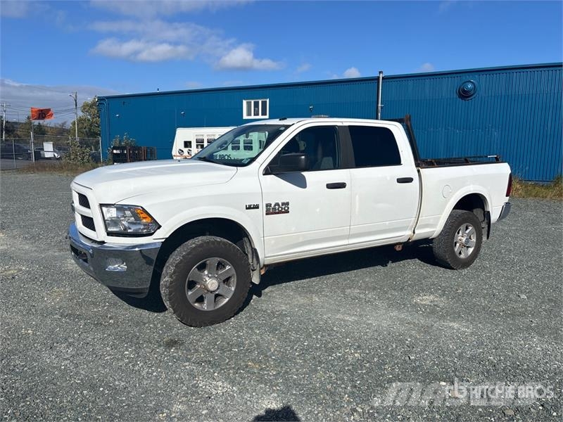 RAM 2500HD 4x4 Crew Cab Pickup Прочие фургоны