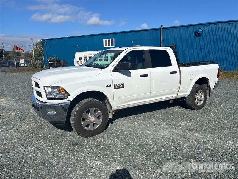 RAM 2500HD 4x4 Crew Cab Pickup Прочие фургоны