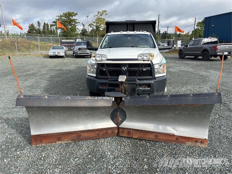 RAM 3500 4x2 Crew Cab Dump Truck 덤프 트럭
