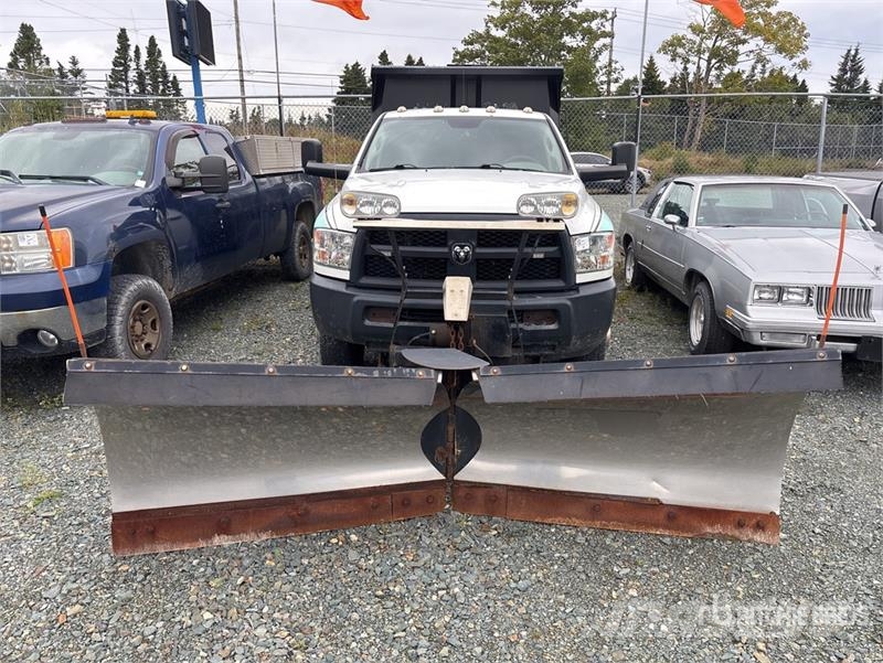 RAM 3500 4x2 Crew Cab Dump Truck 덤프 트럭