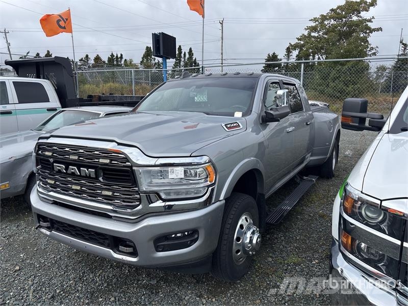RAM 3500 4x4 Crew Cab Pickup (Inoperable) Outro