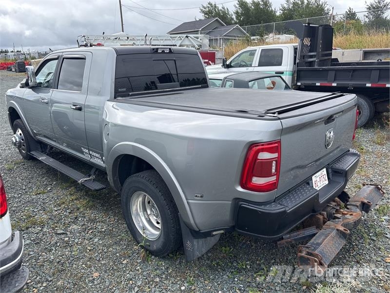 RAM 3500 4x4 Crew Cab Pickup (Inoperable) Outro