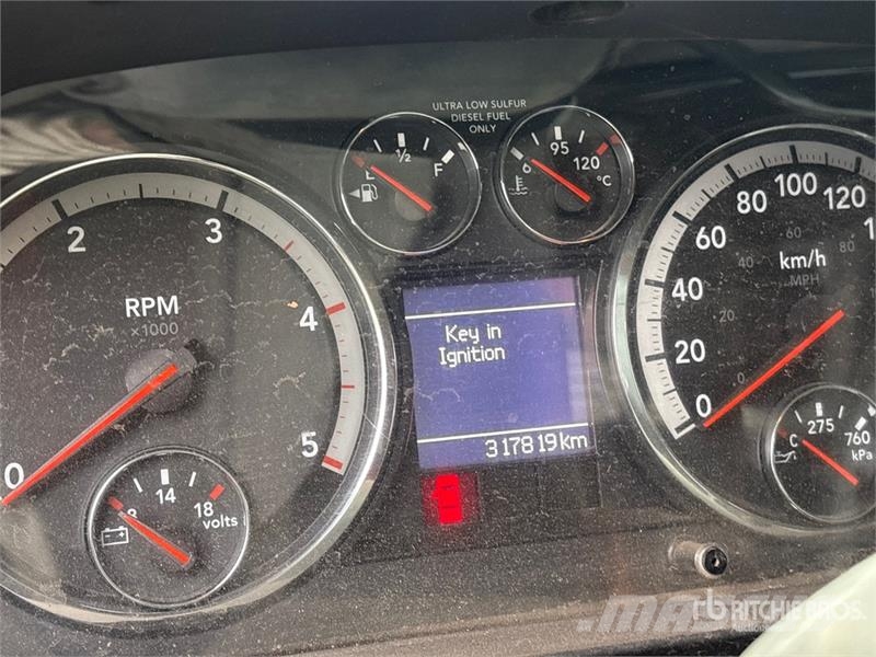 RAM 5500 Pritschenwagen/Pritschenwagen mit Seitenklappe