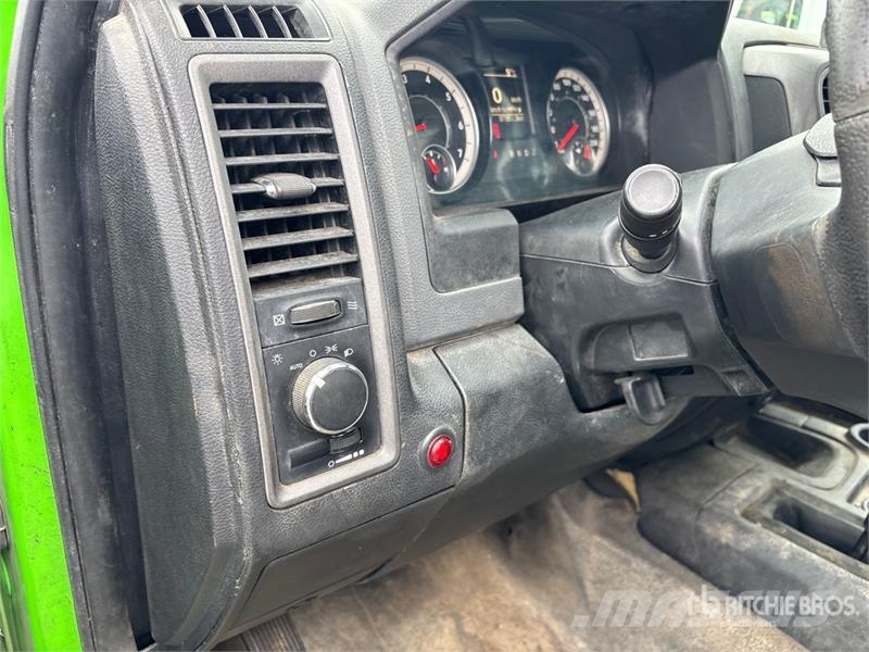 RAM 5500 4x4 Crew Cab Dump Truck Kipper