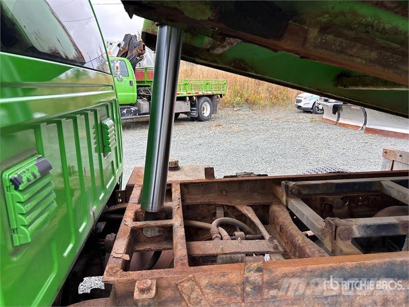 RAM 5500 4x4 Crew Cab Dump Truck Kipper